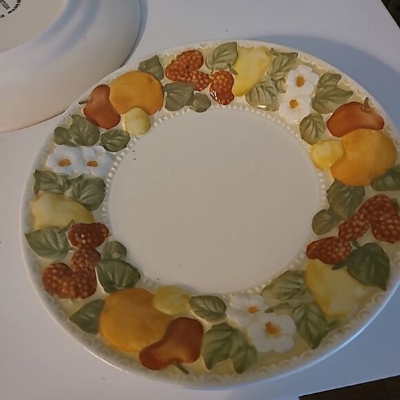 Metlox Vernon Ware Plates - Picture 3 of 10